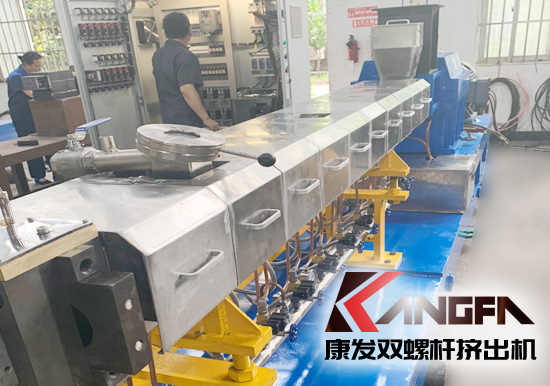 橡塑機(jī)械、橡塑原材料及化工助劑、輔助加工設(shè)備等行業(yè)盛會(huì)。2019深圳國(guó)際橡塑工業(yè)展（9月23-25日）。國(guó)內(nèi)外雙螺桿擠出機(jī)、橡塑行業(yè)上下游企業(yè)拓展市場(chǎng)的絕佳選擇！