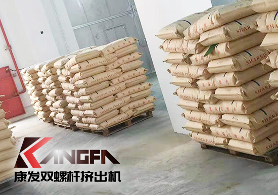 雙螺桿擠出機(jī)行業(yè)高標(biāo)準(zhǔn)！配料、操作、生產(chǎn)、打包碼垛機(jī)械手全過程自動(dòng)化生產(chǎn)線