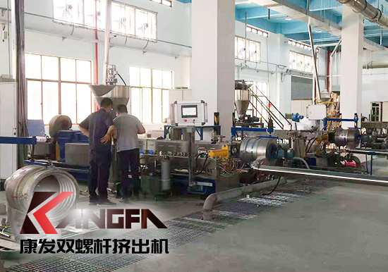 確保企業(yè)的經(jīng)濟(jì)效益穩(wěn)定增長,雙螺桿擠出機(jī)擠出螺桿請記得維保作業(yè)