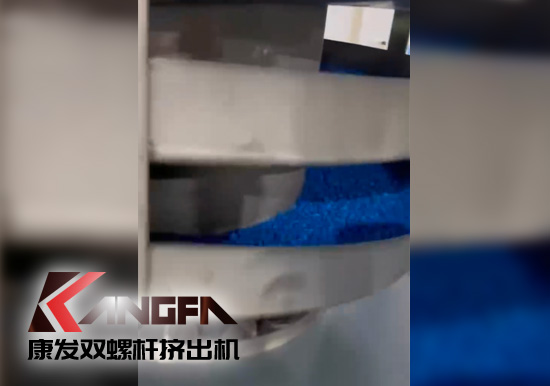JSH雙階式85/200單、雙螺桿擠出機(jī)電纜料生產(chǎn)線試機(jī) 產(chǎn)量達(dá)1.5噸/每小時(shí)