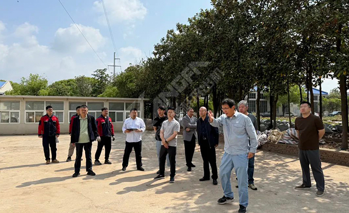 中石化相關(guān)公司、康發(fā)雙螺桿擠出機與新疆鵬安能源科技有限責任就關(guān)于廢塑料分選技術(shù)合作洽談